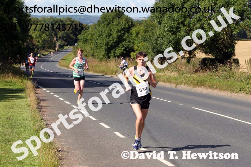 Jordan Bell (Blackhill Bounders) during the Tynedale 10 Mile Jelly Road Race. Photo: David T. Hewitson/Sports for All Pics